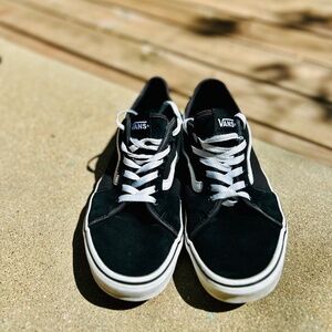 Mens Classic Vans size 11.5